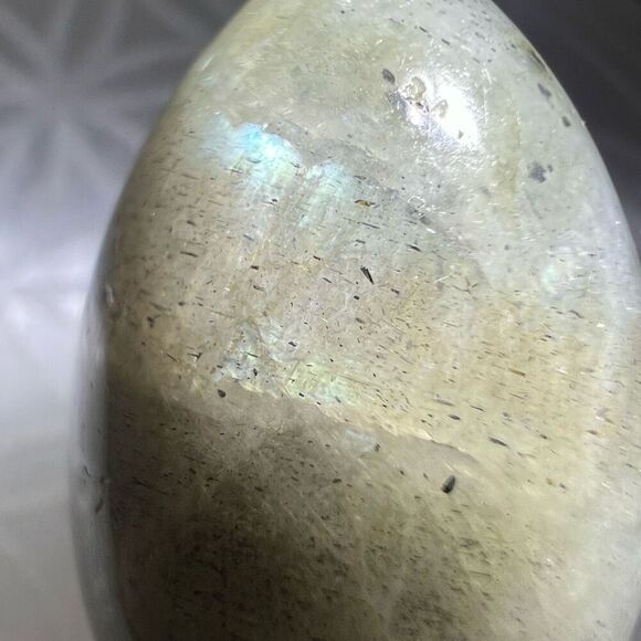 Labradorite Crystal Egg‎ Meditation Stone - Picture 4 of 8